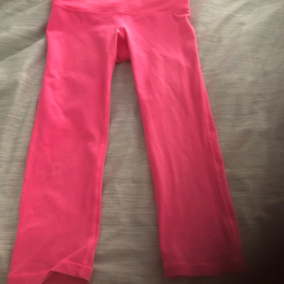 Bundle of two Capri exercise pants - Picture 1 of 4